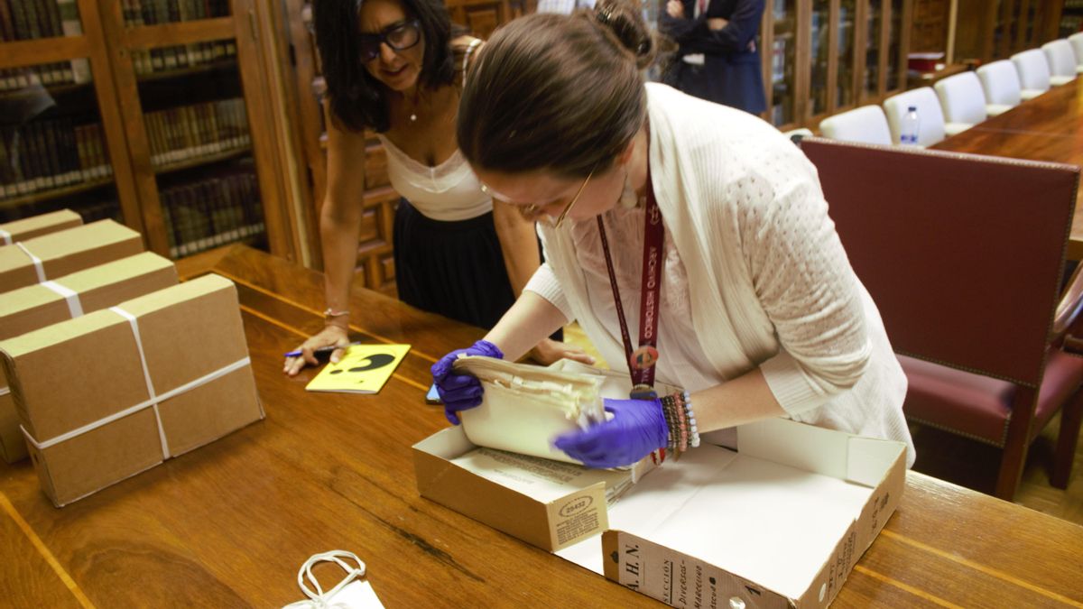 Cecilia muestra el epistolario del presidente Martínez Barrio en el Archivo Histórico Nacional