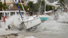 Gloria golpeando embarcaciones en Port de Pollença (Marllorca).