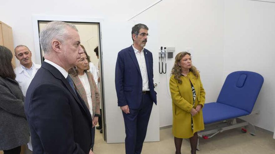 Urkullu mima a Gipuzkoa con cinco infraestructuras sanitarias antes de entrar en campaña