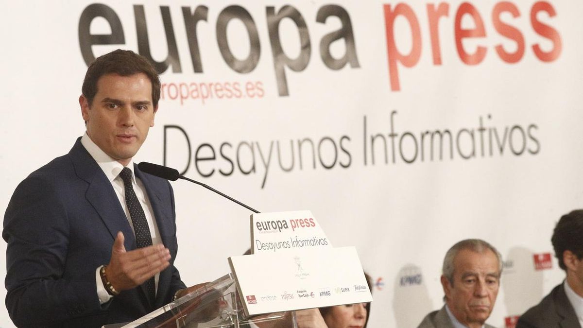 Rivera anuncia un plan para poder crear empresas en 24 horas por vía telemática y sin papeles