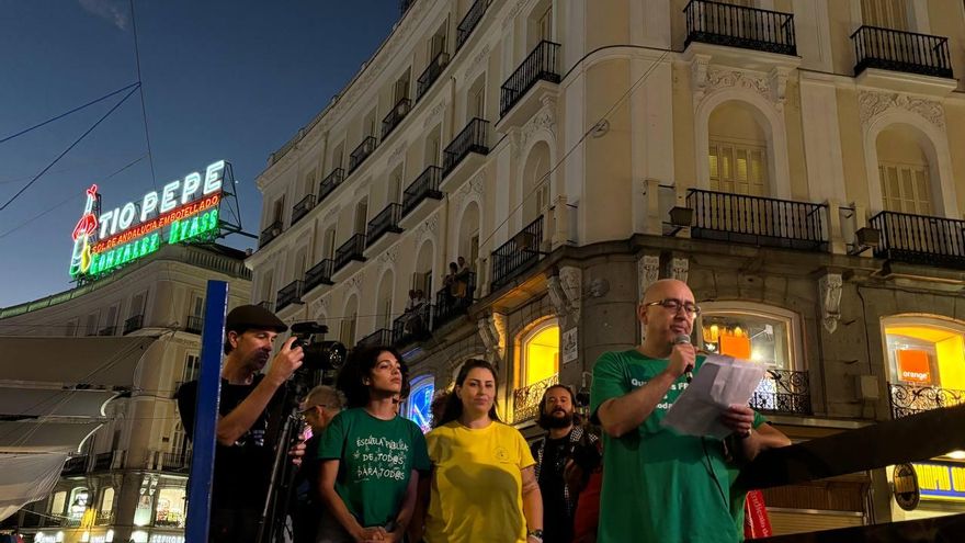 Final de la manifestación de educación en Sol.