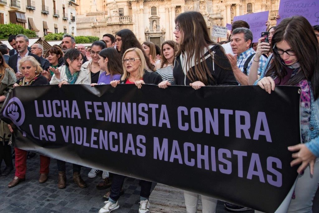Concentración en la plaza Belluga (Murcia) contra la sentencia de La Manada/ CARLOS TRENOR