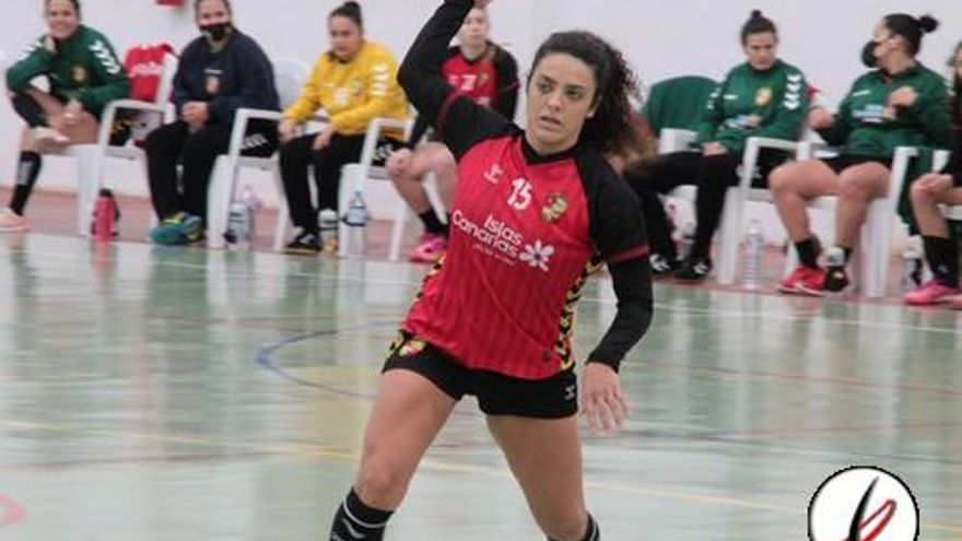 Ariadna Molina renueva en el CB Lanzarote Zonzamas