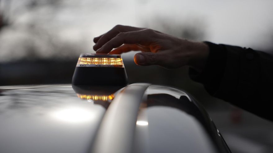 Los siguientes cambios en la seguridad vial: después de la baliza V-16, ¿qué es la señal V-27?