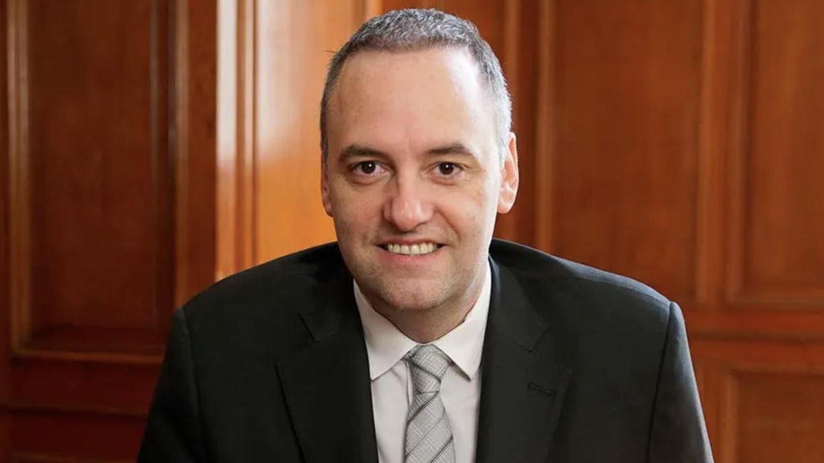 Adorni retoma su agenda en medio de la polémica y suma presión tras el pedido de renuncia de Márquez