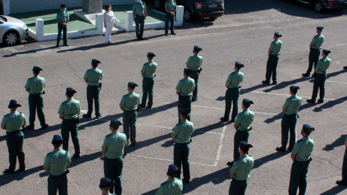 Agentes en la Comandancia de Córdoba.