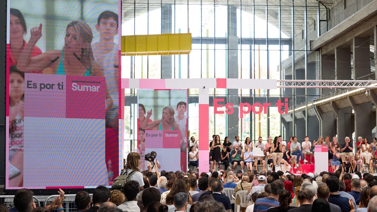 Archivo - La líder de Sumar y vicepresidenta segunda y ministra de Trabajo y Economía Social, Yolanda Díaz, interviene durante un acto de campaña de Sumar, en La Nava Boetticher , a 16 de julio de 2023, en Villaverde, Madrid (España).