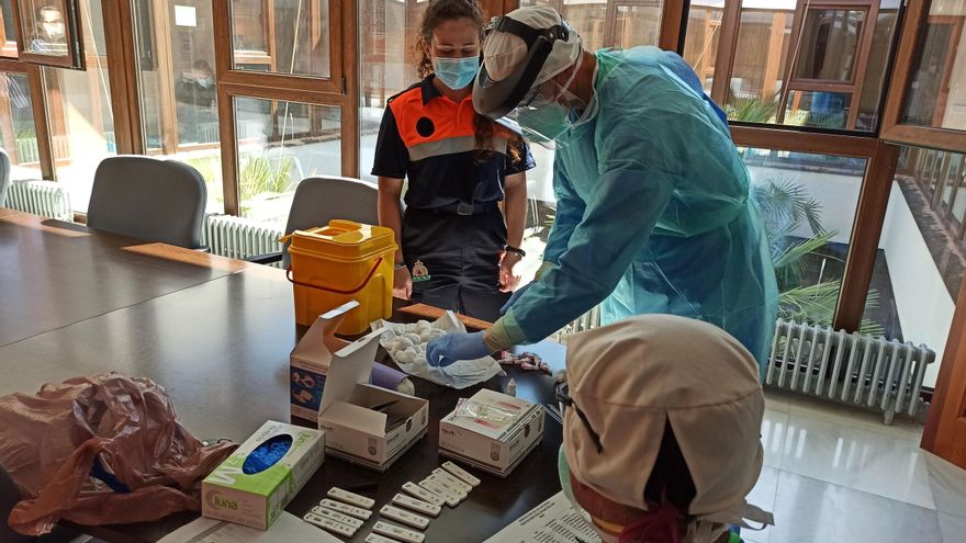 Realización de pruebas del Covid-19 en un municipio cordobés en una imagen de archivo.