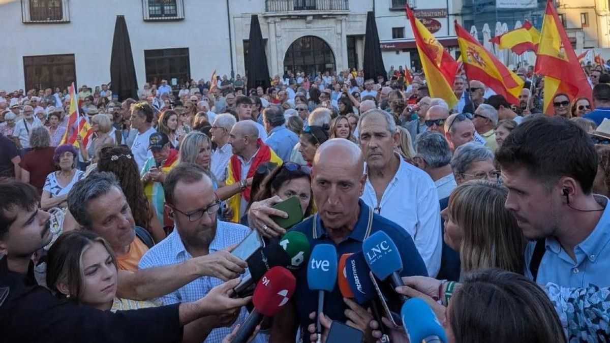 Vaya cuánto tiene que aprender el pendón de San Isidoro de Moncloa de José Antonio Diez