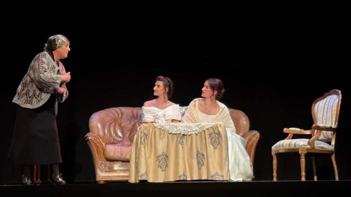El humor de Miguel Mihura aterriza este domingo en Almanza con 'Maribel y la extraña familia'