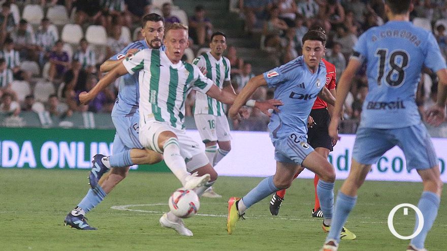 El Córdoba CF y la búsqueda del delantero necesario