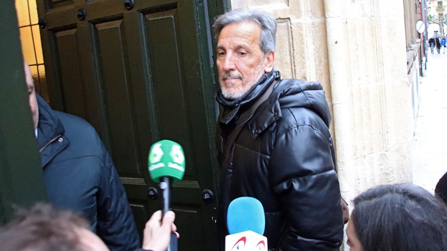 Los testigos reconocen que se limpió y manipuló la finca de Pedro Muñoz en la que intentó matar a su esposa