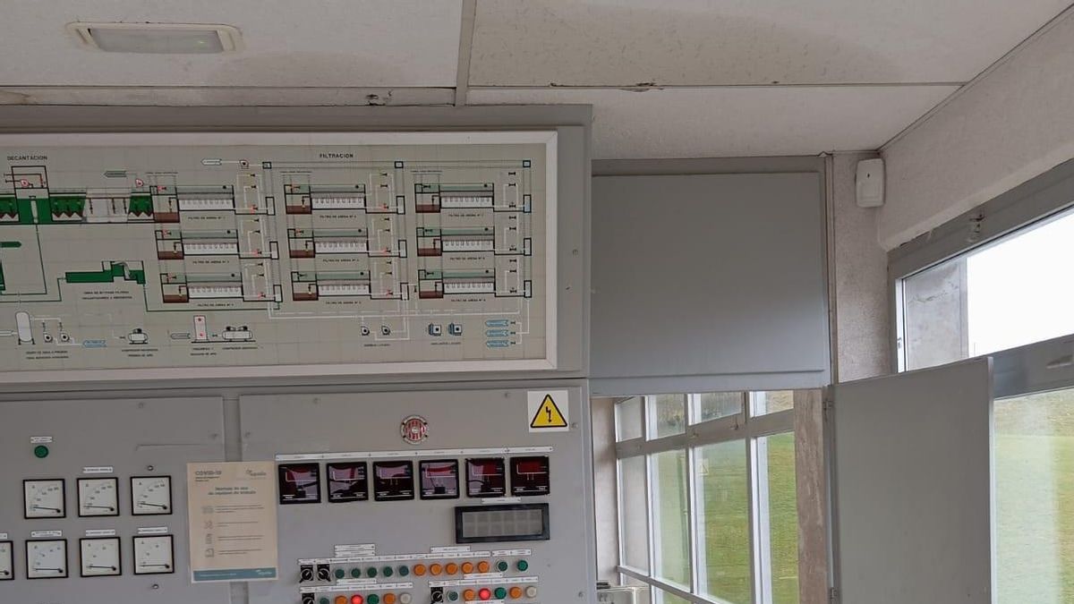 Goteras cerca de los cuadros eléctricos.