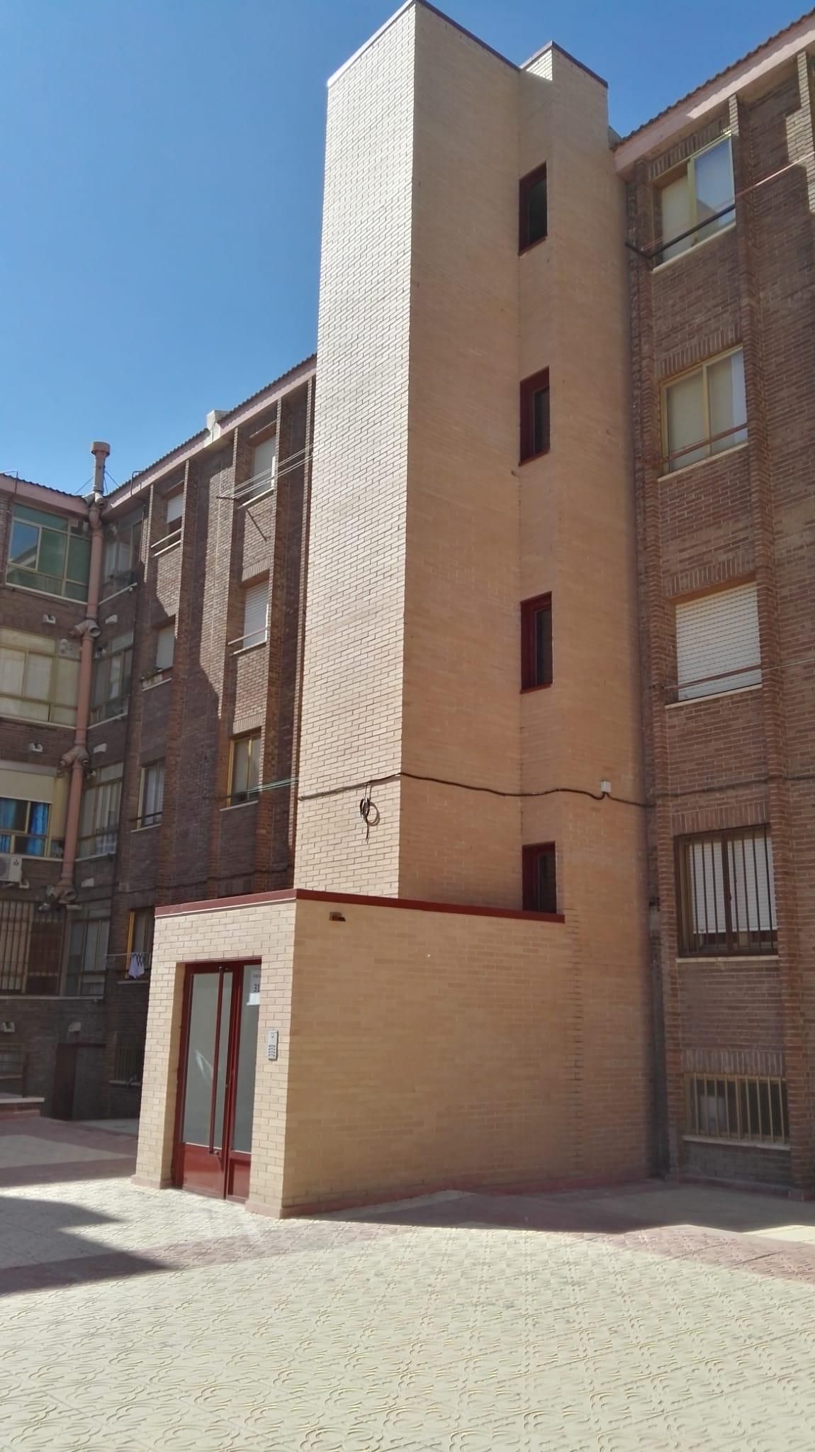 Instalación de un ascensor para mejorar la accesibilidad