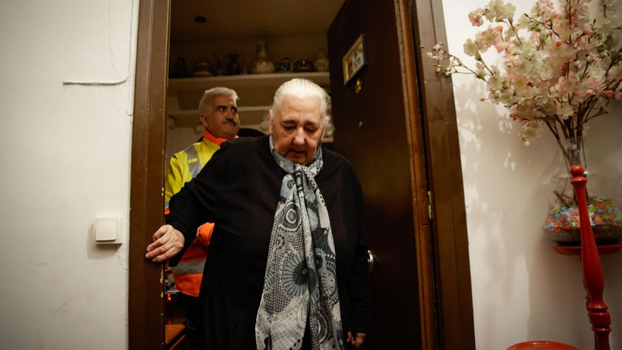 Blanca, la anciana de Barcelona que debía 88 euros, es desahuciada e irá a vivir a una pensión