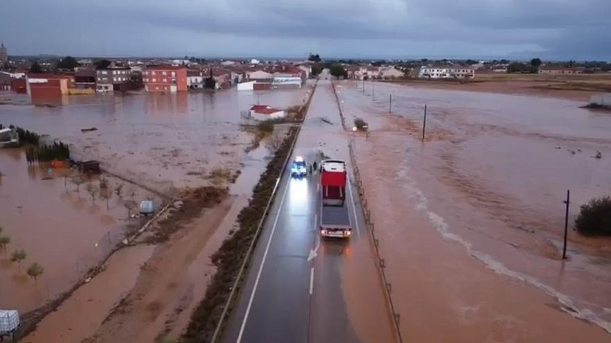 Inundaciones en Madrigueras tras una tromba de agua en esta parte de Albacete