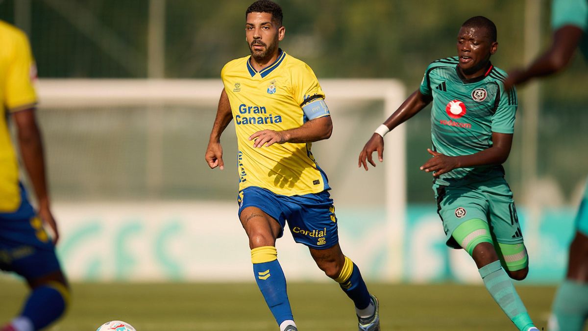 Álex Suárez en el primer duelo de pretemporada ante Orlando Pirates