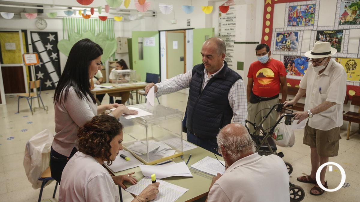 Votaciones 28M en CEIP Fernán Pérez de Oliva