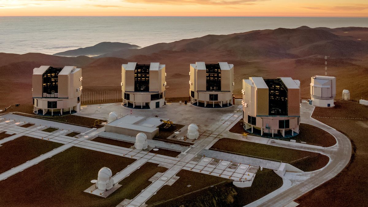 El Very Large Telescope es el complejo óptico de observación astronómica más avanzado del mundo