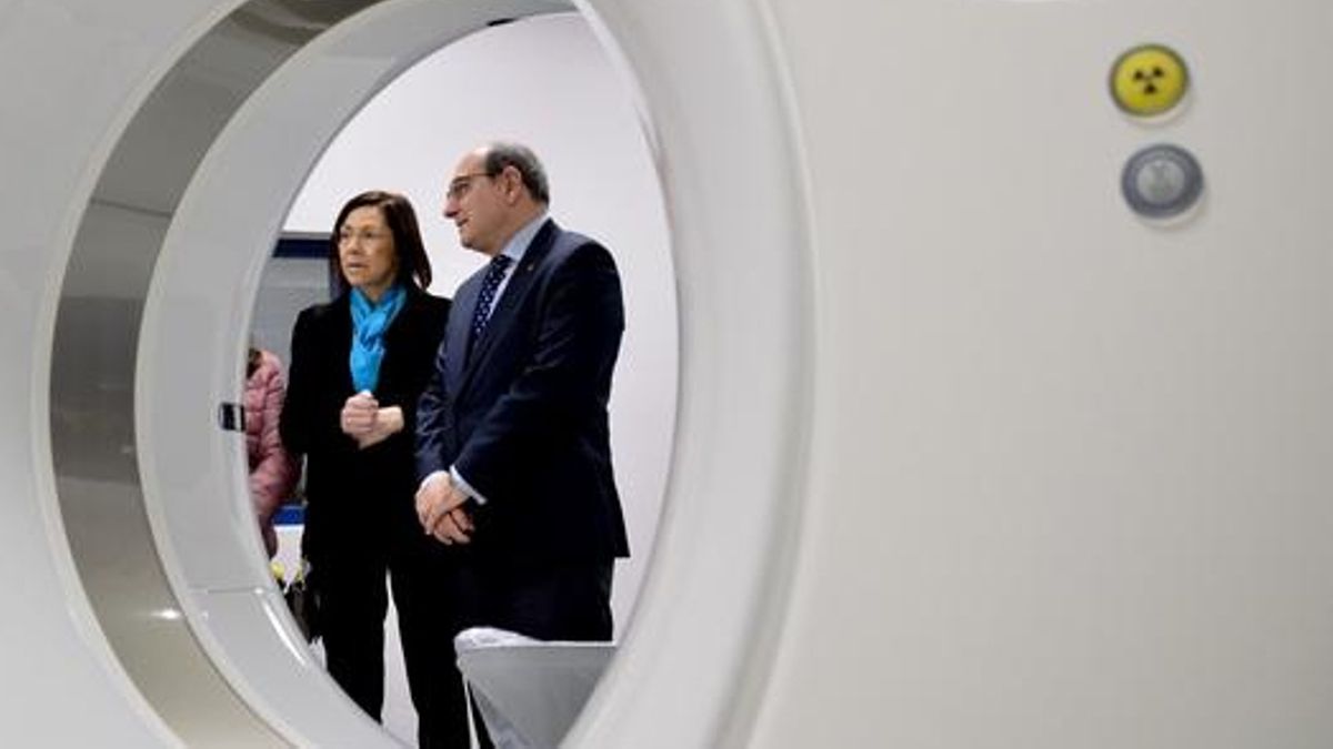 María Jesús Múgica y Jon Darpón, en el hospital de Usansolo