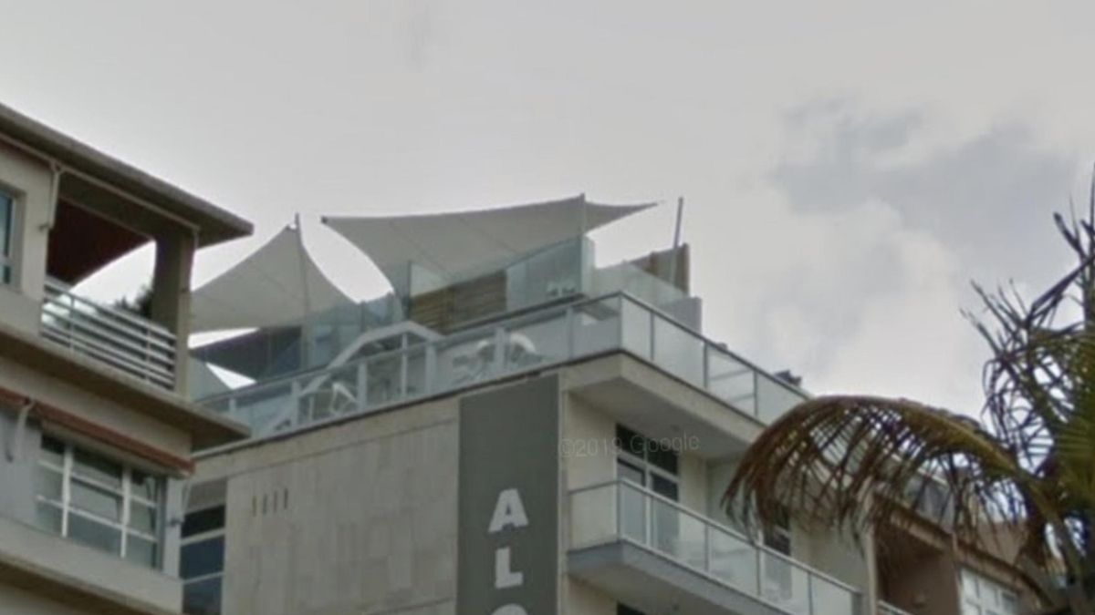 Bar terraza situado en la última planta del Hotel Aloe Canteras, en Las Palmas de Gran Canaria.