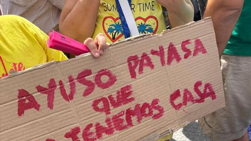 Cartel en la acampada de Sol el 27 de septiembre de 2026