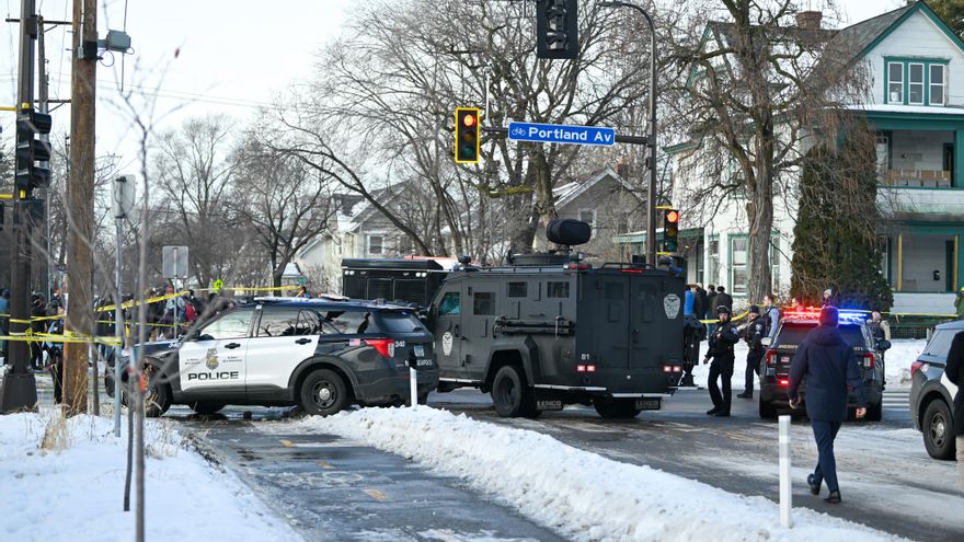Trump acusa a mujer víctima en Minéapolis de resistirse y culpa a la "izquierda radical"