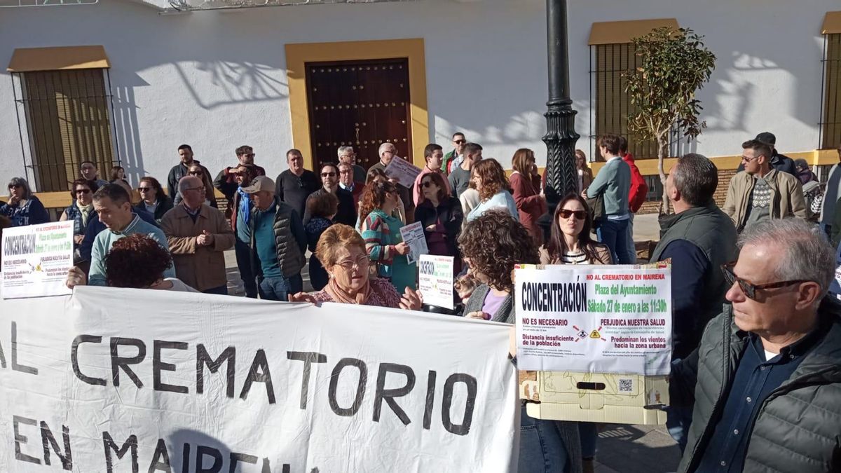 Concentración en Mairena del Alcor contra el proyecto de crematorio