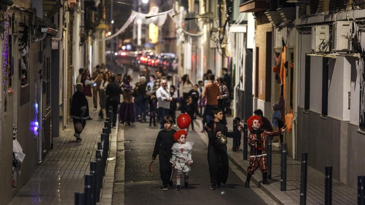 La calle López de Alba celebra su Halloween, en imágenes
