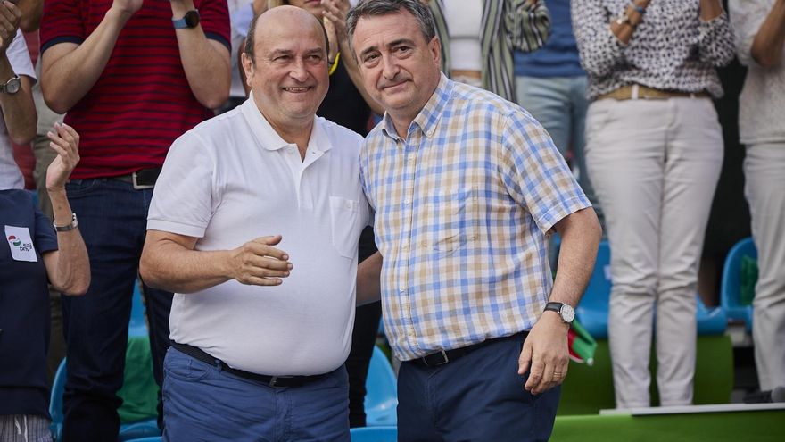 Andoni Ortuzar, Aitor Esteban... y también Markel Olano: la reñida batalla interna del PNV 'batzoki' a 'batzoki'