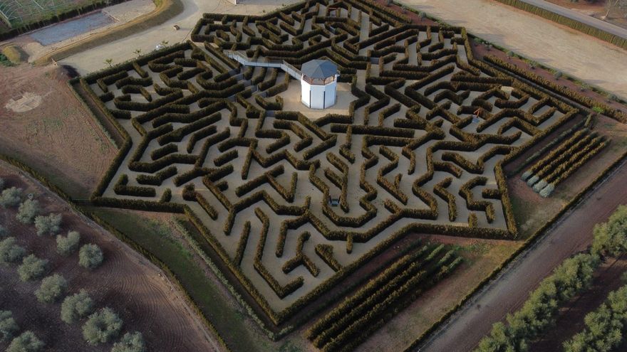 El mayor laberinto vegetal de España tiene 7.400 metros cuadrados y está en esta provincia de Andalucía