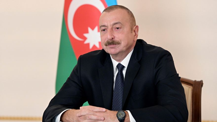 El presidente azerí: "Pararemos inmediatamente la guerra si Armenia se retira"