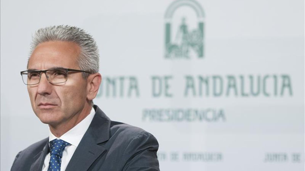 La Junta andaluza rechaza la proposición de ley de Podemos sobre cuentas abiertas
