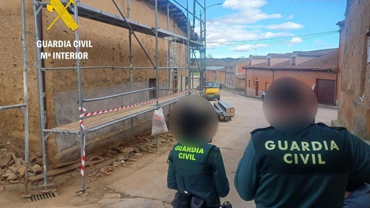 Detienen a un constructor que empleaba de forma irregular a extranjeros en una obra de Valencia de Don Juan