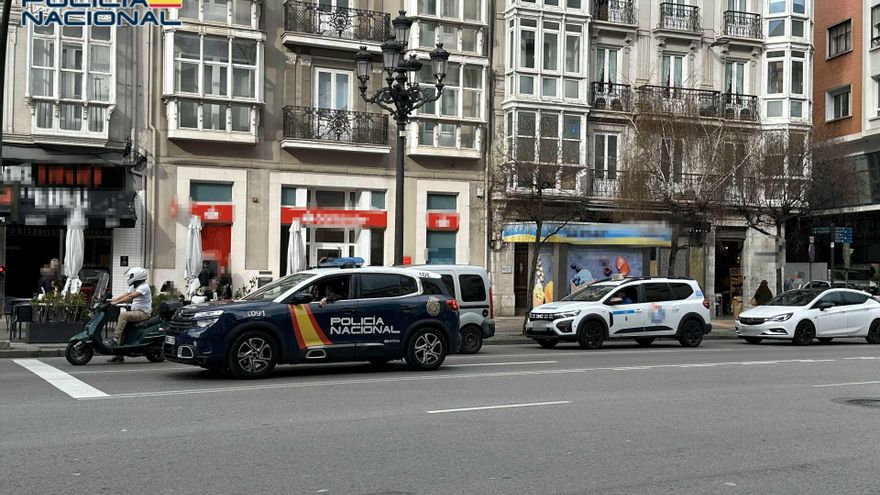 Tres detenidas en Santander por agredir y robar a otra