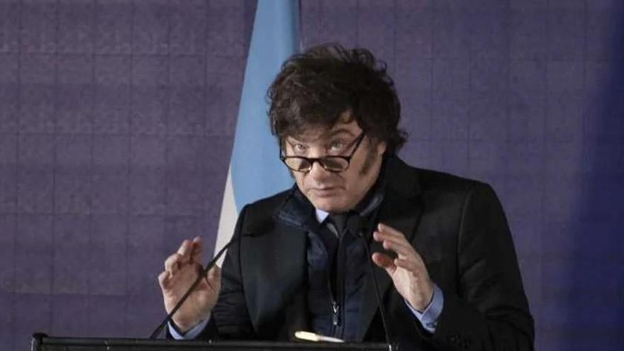 Milei festejó el repunte del consumo como "el fin de la recesión", pese a que la caída durante su gobierno es de 13,2%