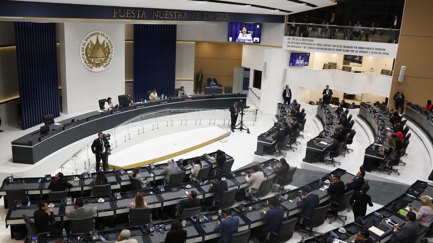 Bukele y la reforma a la Constitución de El Salvador: luz verde para un tercer mandato