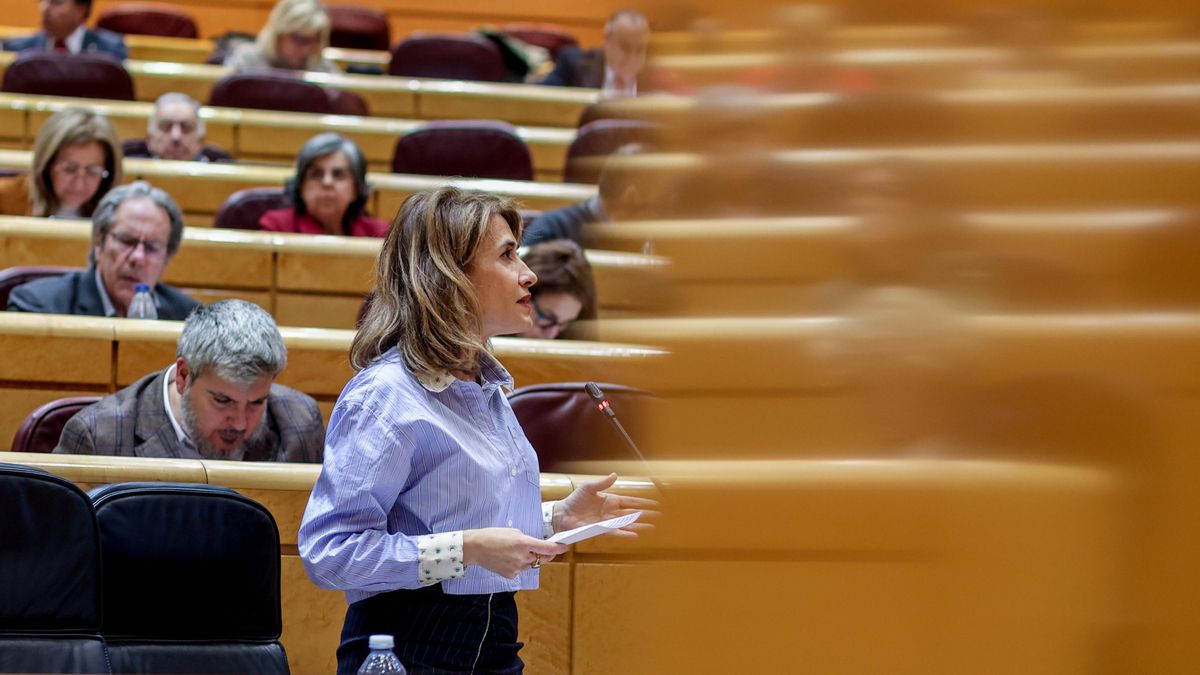Archivo - La ministra de Transportes, Movilidad y Agenda Urbana, Raquel Sánchez, durante una sesión plenaria de control en el Senado, a 7 de febrero de 2023, en Madrid (España). Durante el pleno, se han tratado temas como la tasa de desempleo juvenil -de