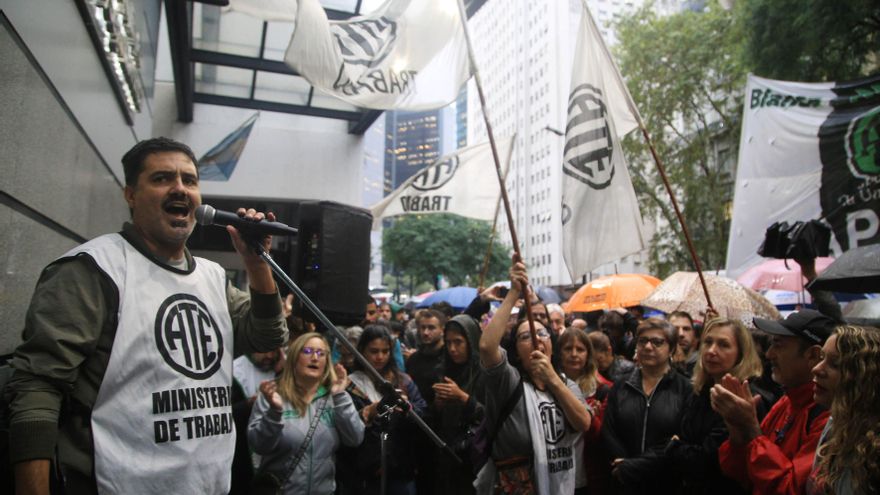 En medio de las protestas por los despidos, ATE anunció un nuevo paro el viernes