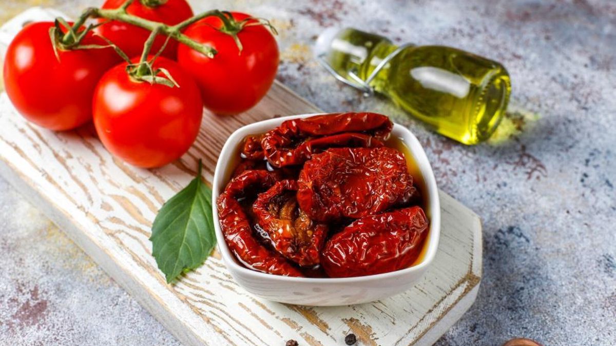 Las cremas de tomates secos en aceite quedan muy ricas con cualquier plato frío