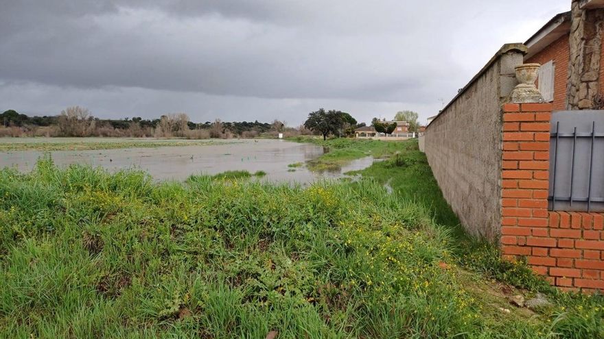 Ya son 225 las viviendas desalojadas en Santa Cruz del Retamar por la crecida del río Alberche