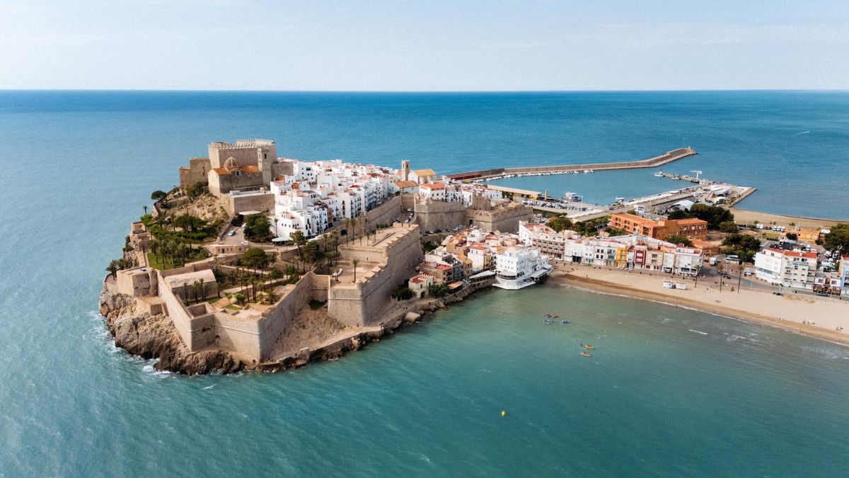 Uno de los pueblos más bonitos de España está en Castellón: con un castillo junto al mar y un centro histórico fortificado