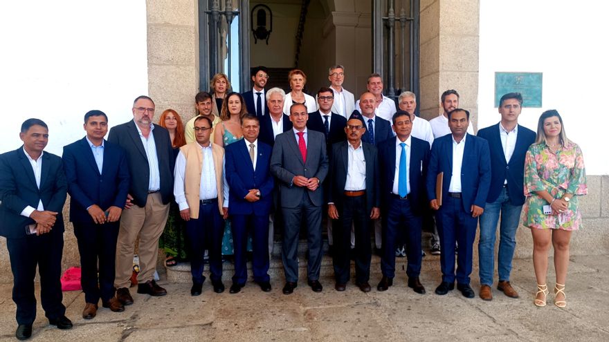 El alcalde de Cáceres exige garantías a los promotores del complejo del Gran Buda y el proyecto queda en el aire