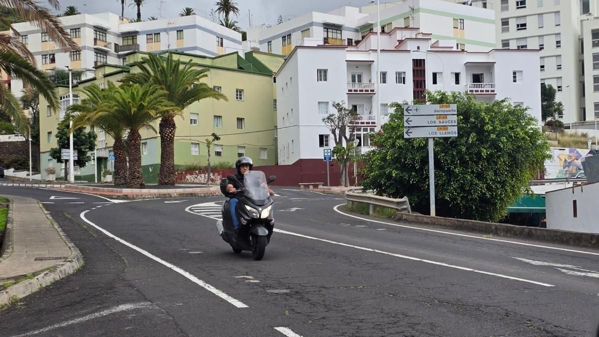 El Cabildo inicia los trámites para contratar la repavimentación de la carretera de El Galeón en Santa Cruz de La Palma por más de 1,1 millones