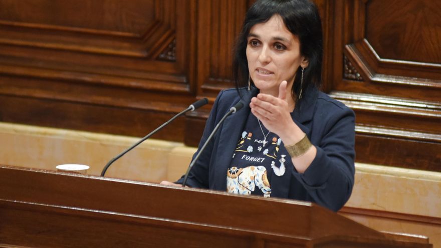 La presidenta de Aliança Catalana y alcaldesa de Ripoll, Silvia Orriols, en un debate en el Parlament