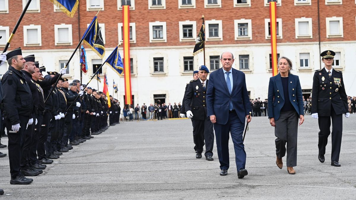 Pardo y Garmendia, en la base de la Policía Nacional