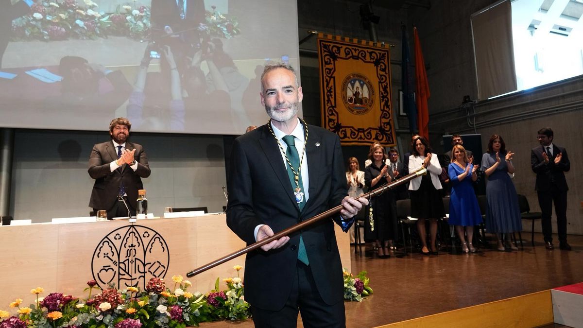 Samuel Baixauli asume el Rectorado de la UMU con el reto de construir "una universidad de cuarta generación"