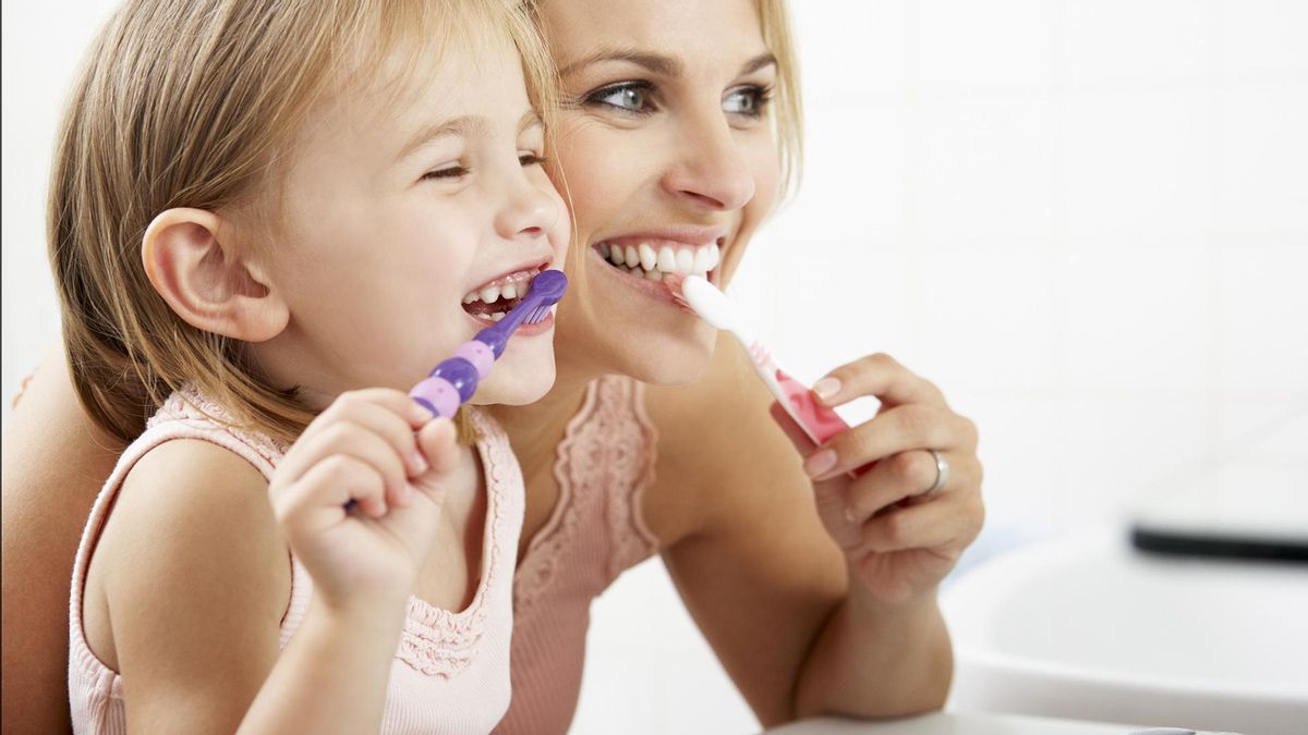 Lavarse los dientes, parte de la higiene diaria