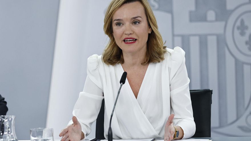 MADRID, 13/02/2024.- La ministra de Educación y portavoz del Gobierno, Pilar Alegría durante la rueda de prensa tras el Consejo de Ministros celebrado en el Palacio de la Moncloa este martes. EFE/ Rodrigo Jiménez