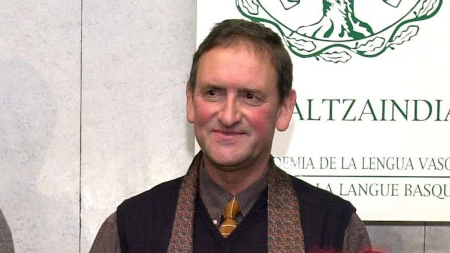 Una treintena de víctimas de abusos sexuales en La Salle en Donostia exigen "una reparación colectiva" mientras el centro se limita a "pedir perdón"